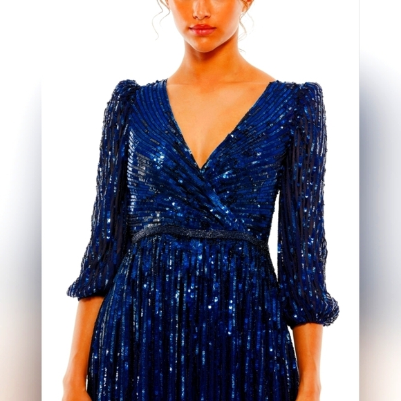 Mac Duggal 5509 NWT SEQUINED WRAP OVER 3/4 SLEEVE GOWN - Picture 3 of 12